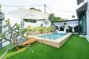 AFNA Wood House Private Pool Islamic Homestay
